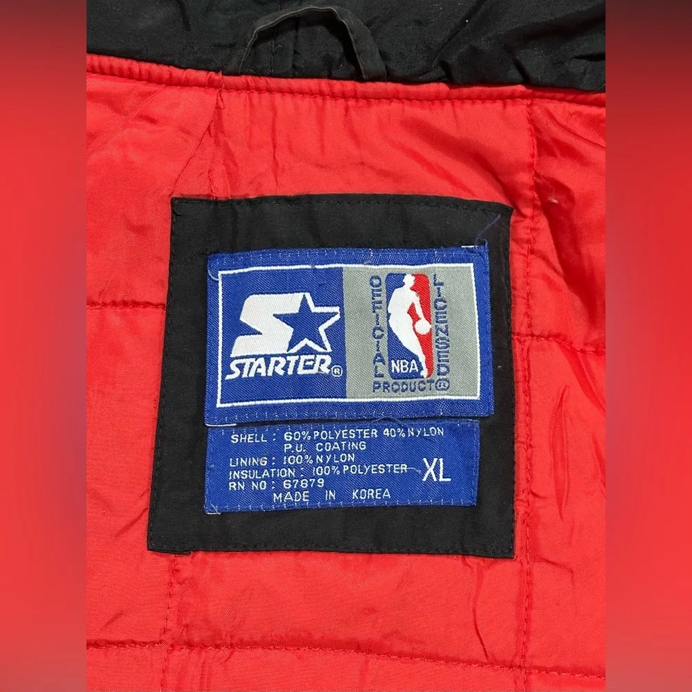 Vintage Starter Chicago Bulls Back Patch Puffer Jacket